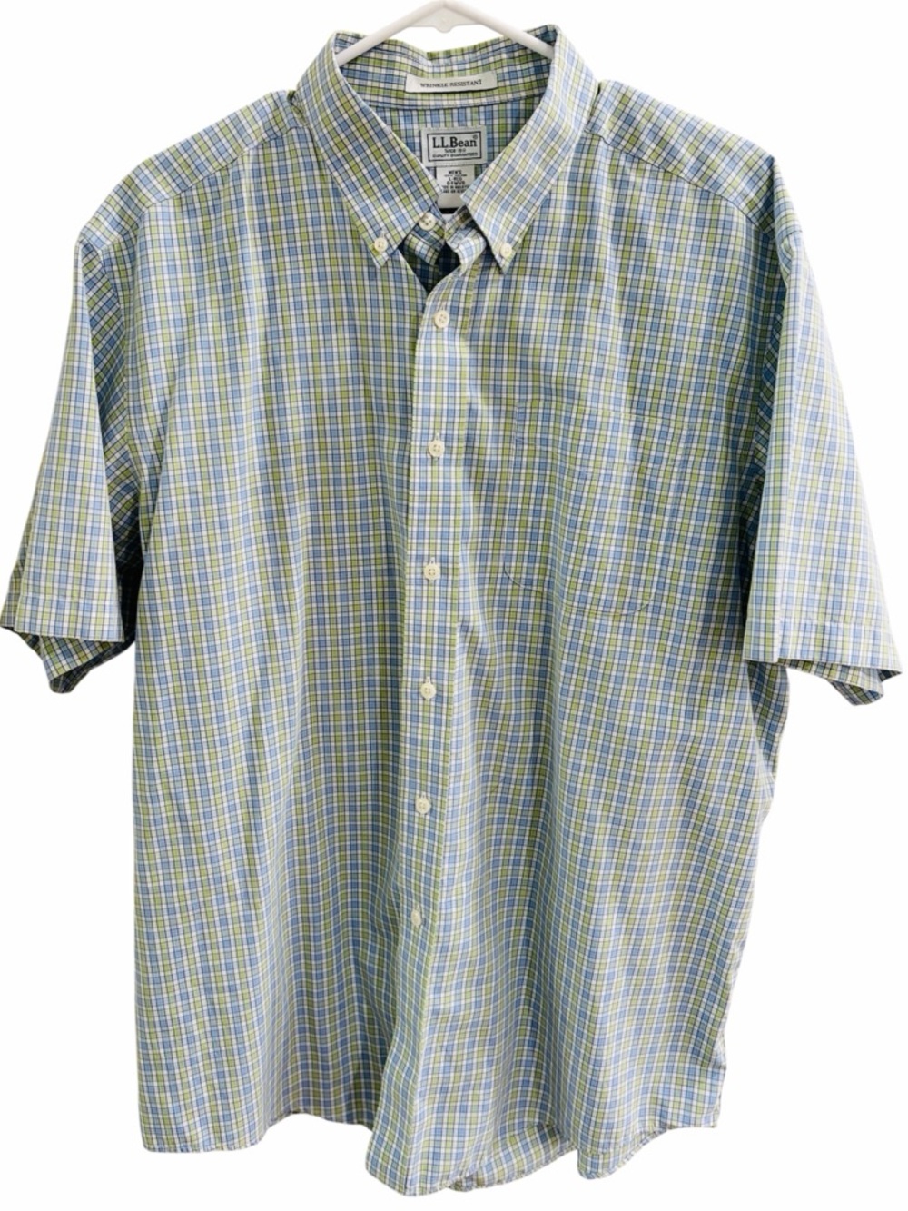 L.L. Bean Plaid Short-Sleeve Button-Down Shirt for Men Large Like new.